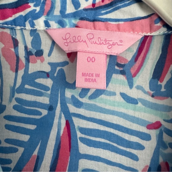 Lilly Pulitzer Cruiser Shirt in Resort White, Red Right Return - Picture 7 of 9